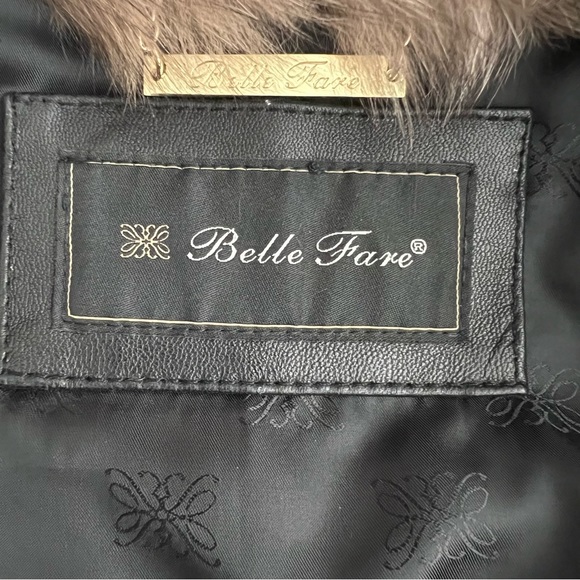 Belle Fare Asymetrical Fox Fur Poncho with Leather Inserts NWT - Picture 4 of 11